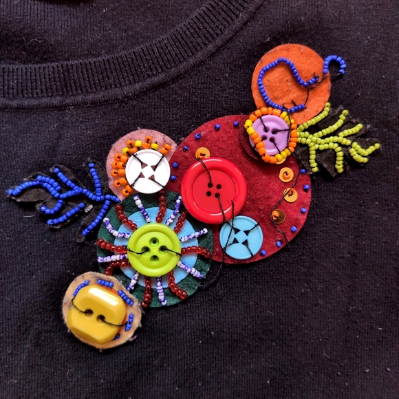 ๐2/$15๐ Simon Chang The Collection Black Sweater with Beads Embroidery Detail - Picture 4 of 6